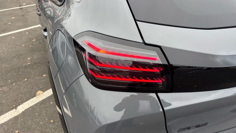 Peugeot 208 1.2 Hybrid 136 GT 5dr e-DSC6 Petrol Hatchback